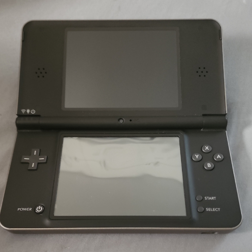 Nintendo Dual-Screen XL In Grey